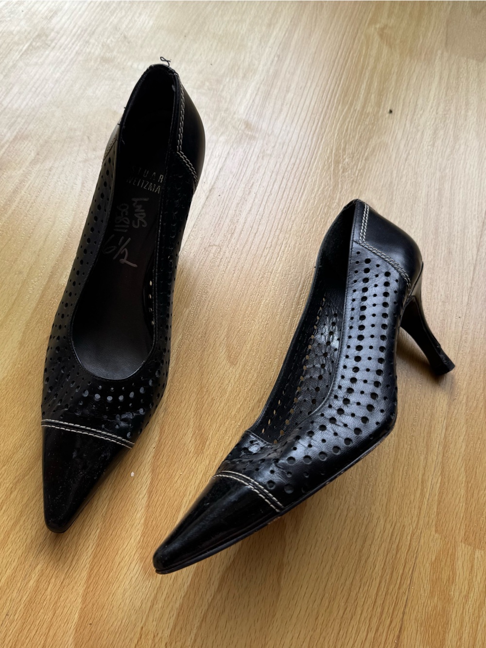 Vintage Stuart Weitzman black leather pointed toe heels